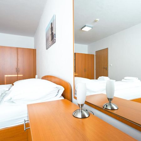 Hotel Garni Vsb オストラヴァ エクステリア 写真